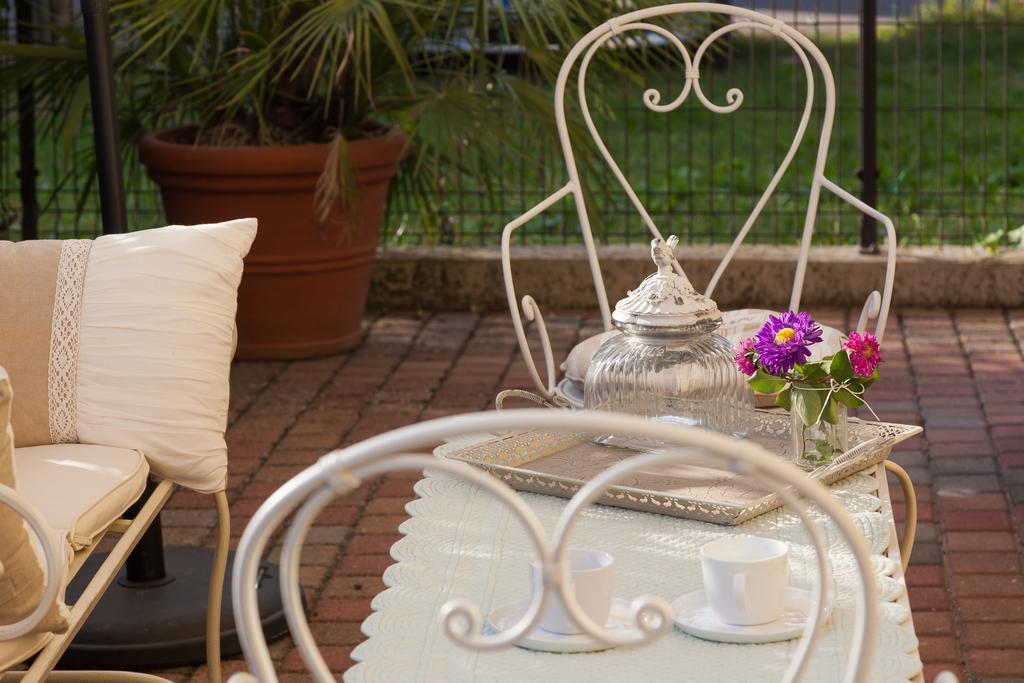 Nina Guest House Longare Екстер'єр фото