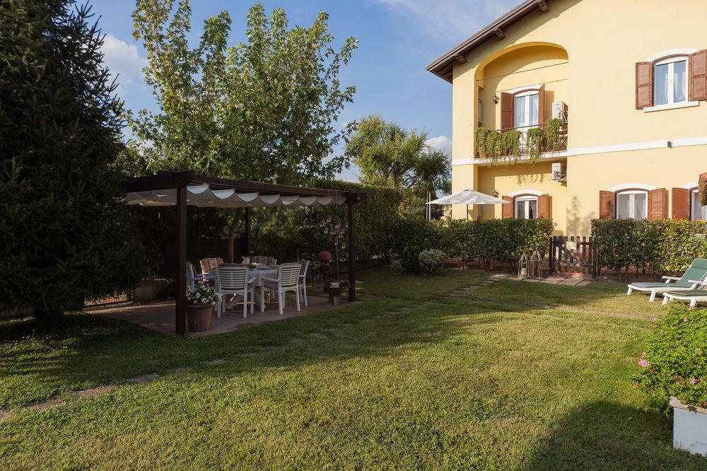 Nina Guest House Longare Екстер'єр фото