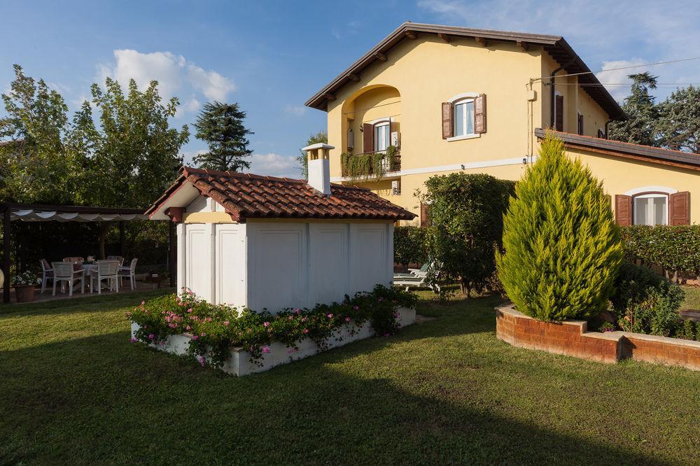 Nina Guest House Longare Екстер'єр фото
