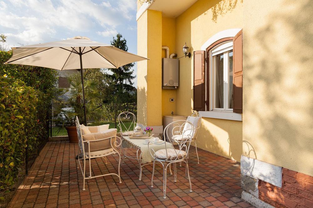 Nina Guest House Longare Екстер'єр фото